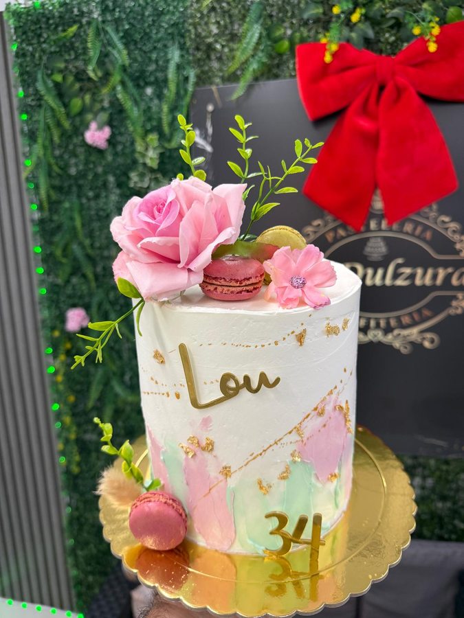 Tarta acuarela floral